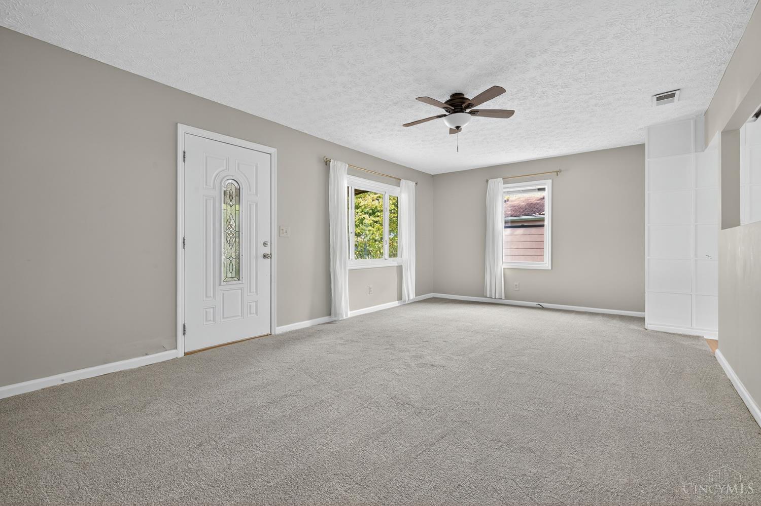 6519 Rainbow Lane Property Photo 4