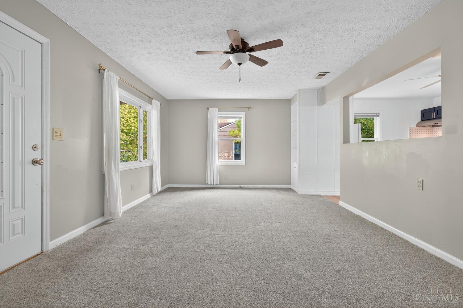 6519 Rainbow Lane Property Photo 6