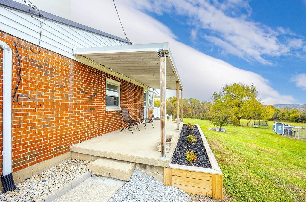 2464 Oxford Middletown Road Property Photo 4