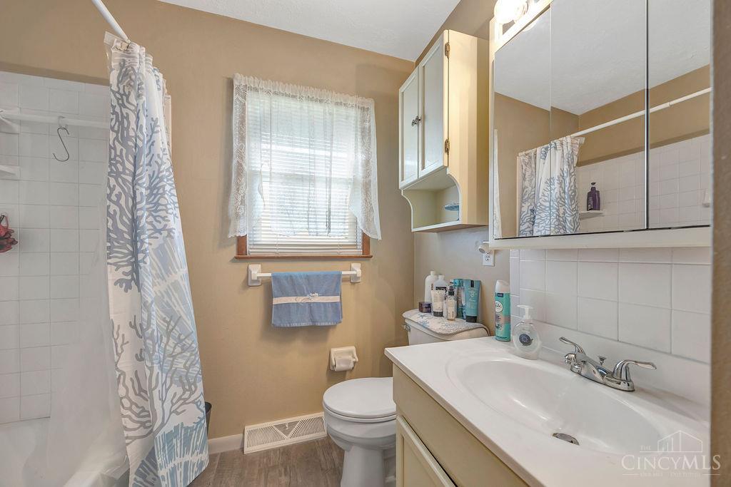 2464 Oxford Middletown Road Property Photo 15