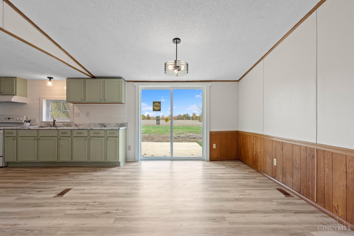 916 Wise Road Property Photo 16