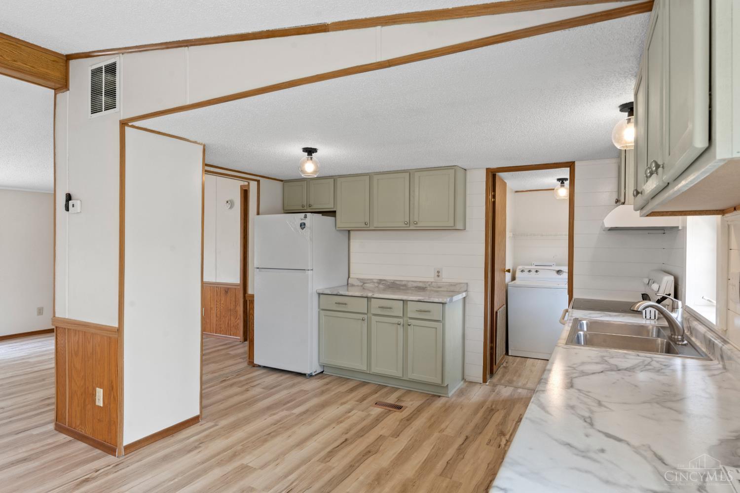 916 Wise Road Property Photo 19