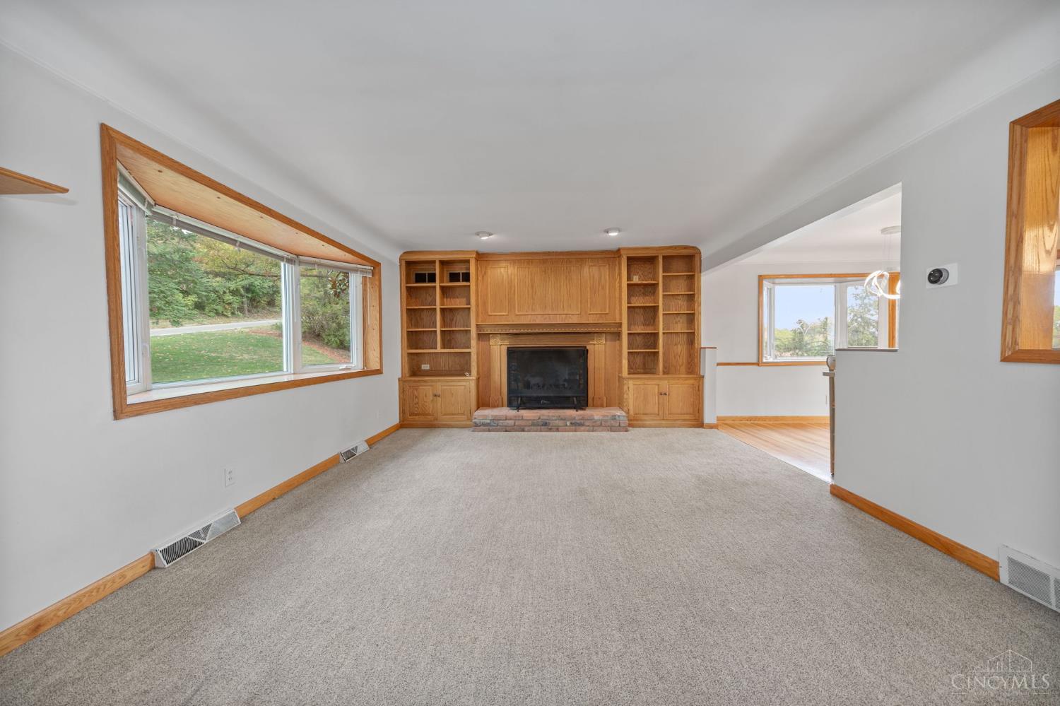 W 1142 Seymour Avenue Property Photo 10