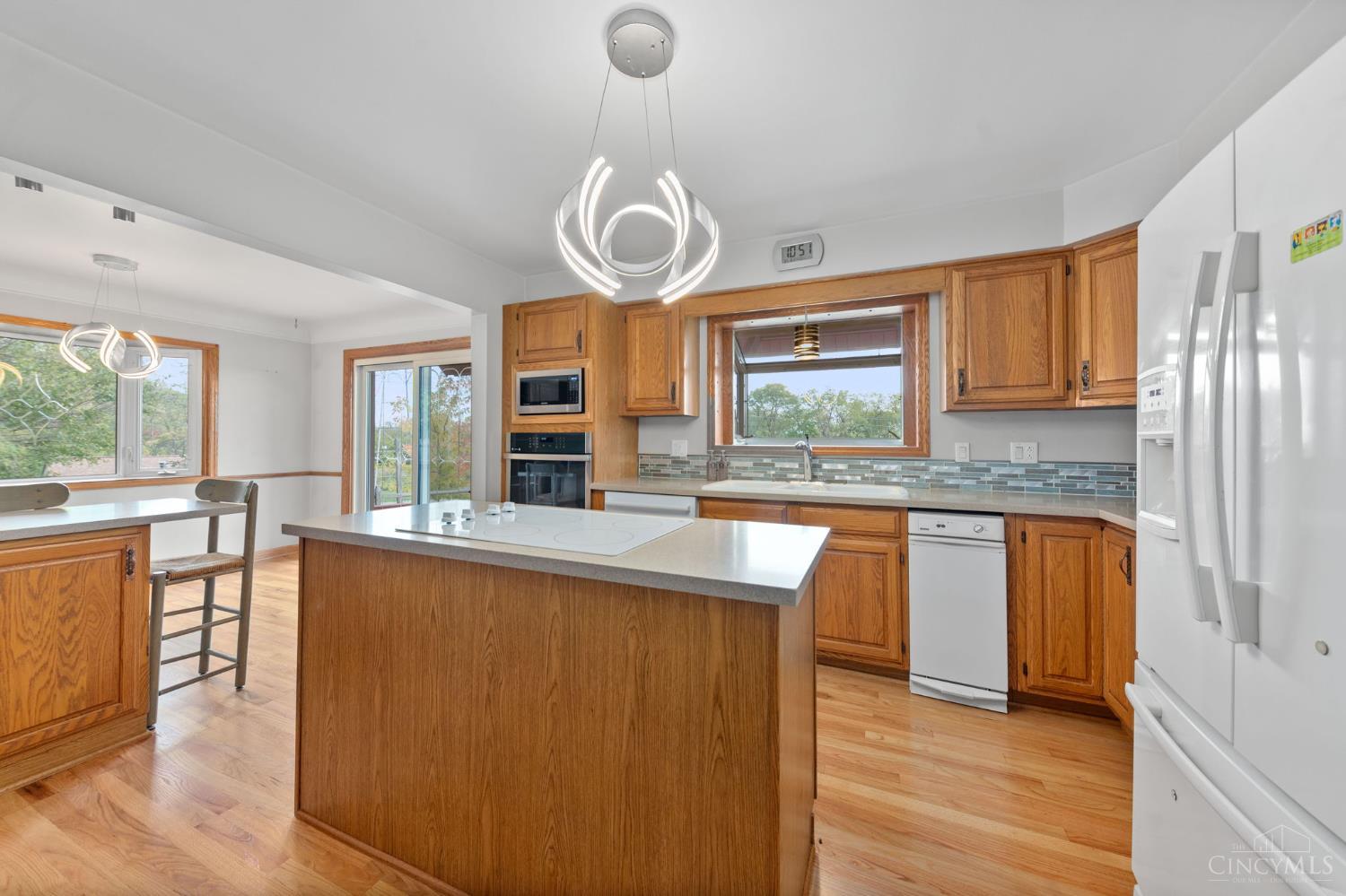 W 1142 Seymour Avenue Property Photo 15