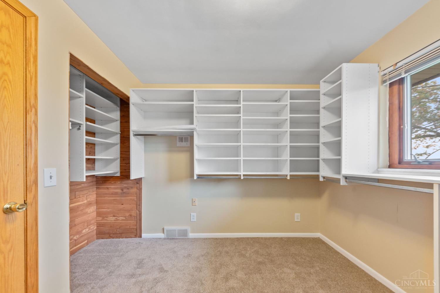 W 1142 Seymour Avenue Property Photo 21