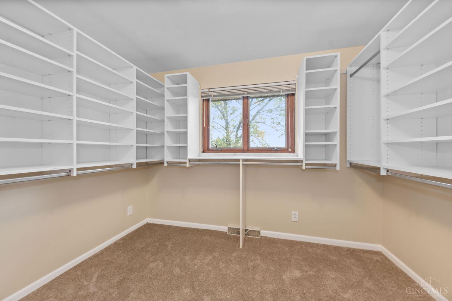 W 1142 Seymour Avenue Property Photo 22