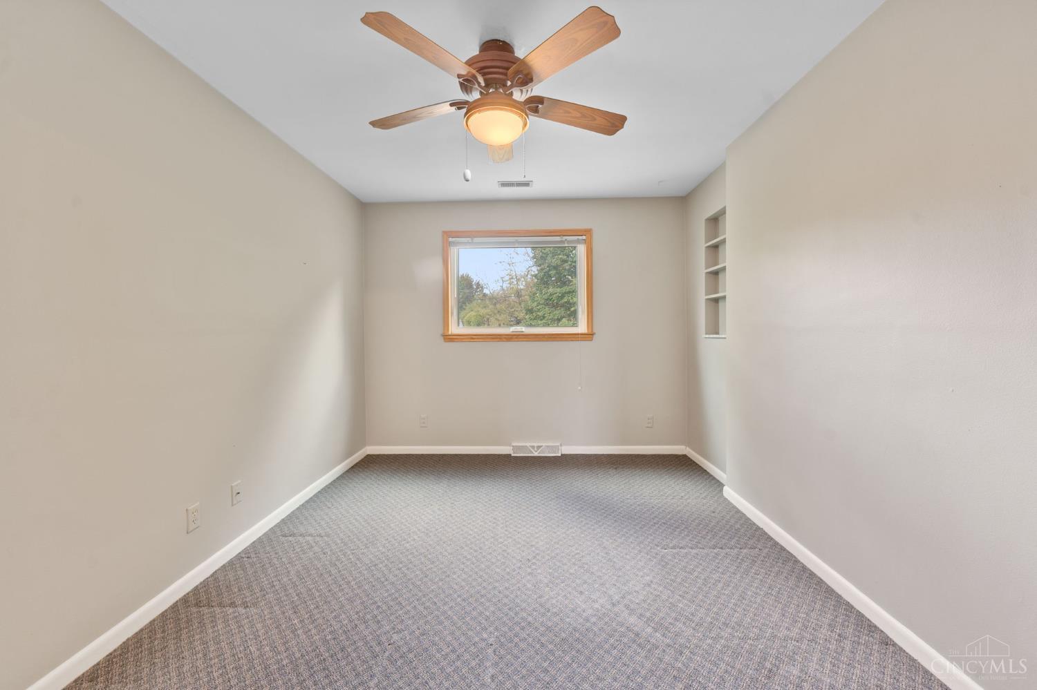 W 1142 Seymour Avenue Property Photo 23