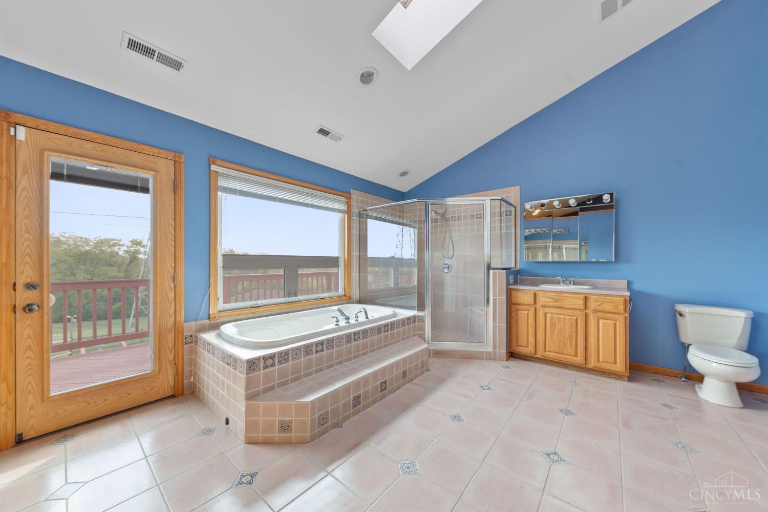 W 1142 Seymour Avenue Property Photo 33