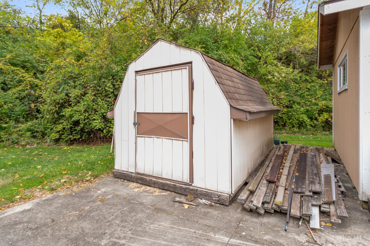 W 1142 Seymour Avenue Property Photo 61