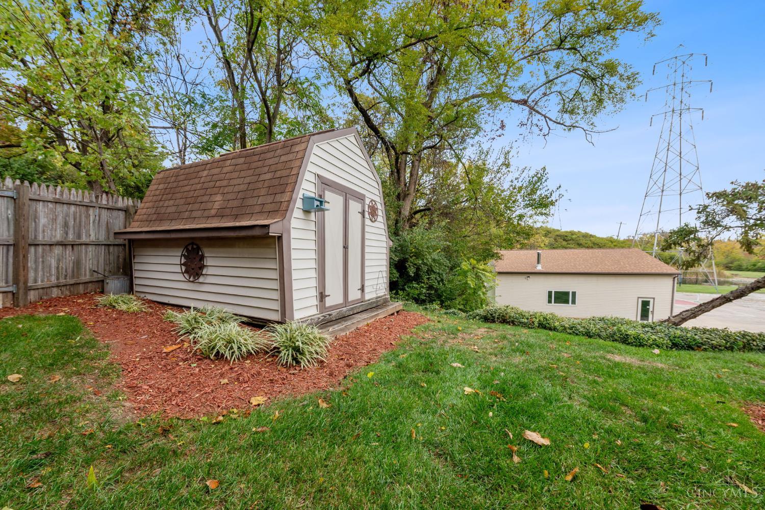 W 1142 Seymour Avenue Property Photo 79