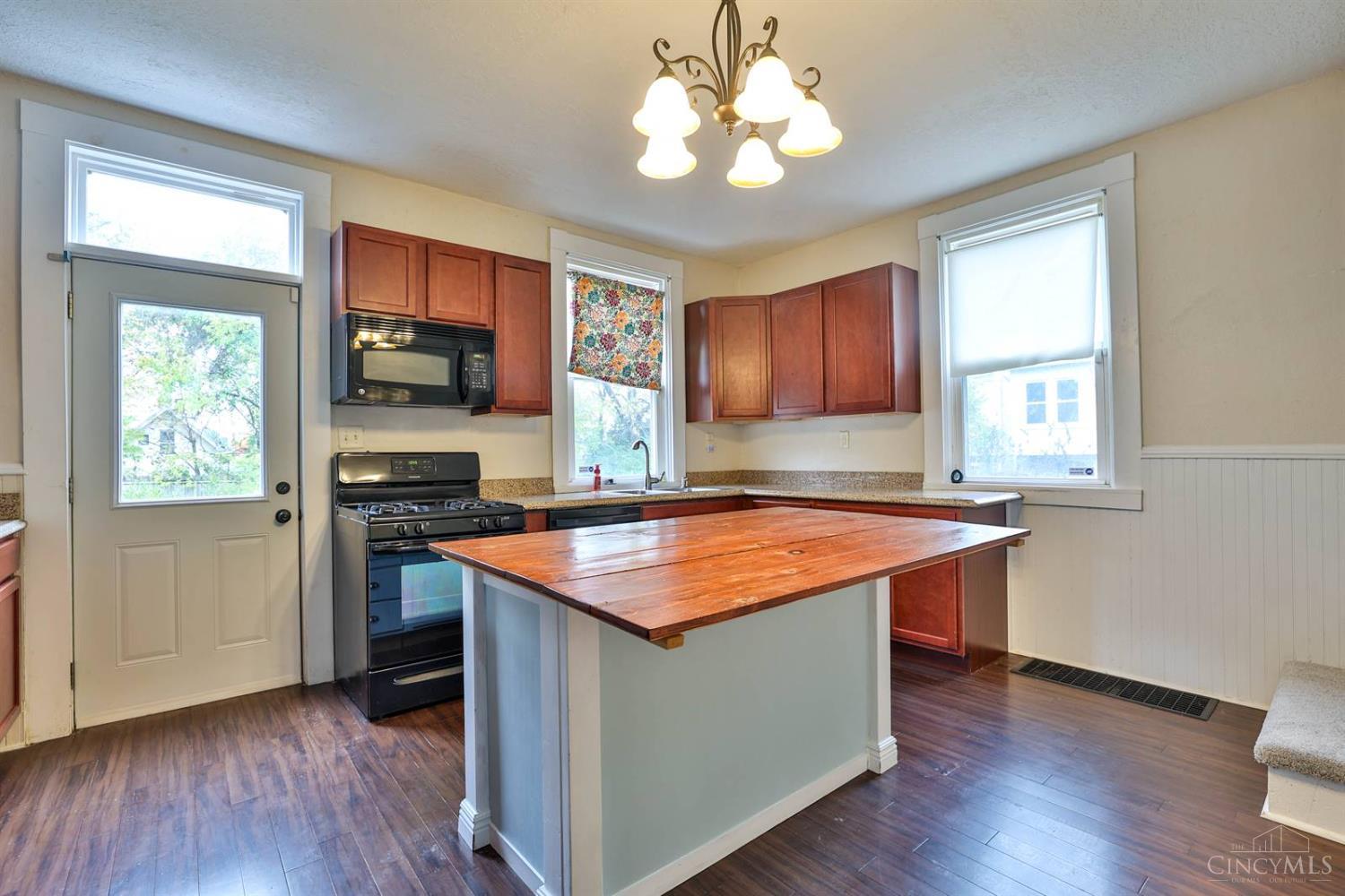 1009 5th Street Property Photo 13