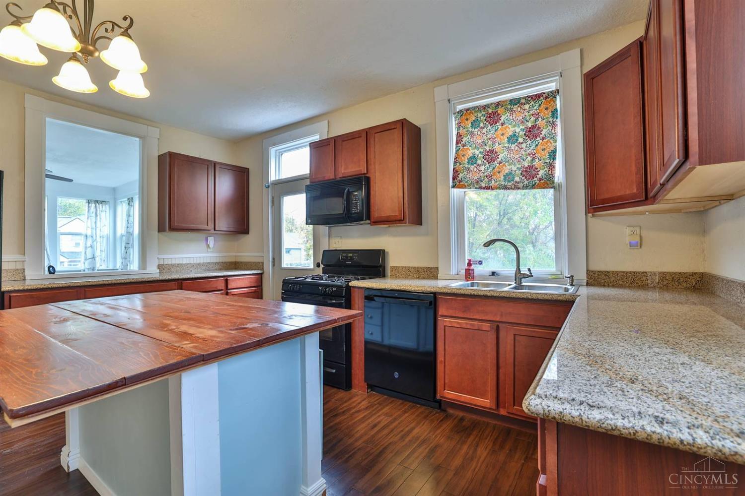 1009 5th Street Property Photo 15