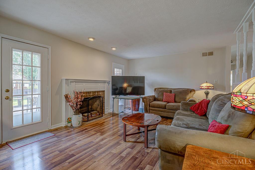 707 Westview Court Property Photo 8