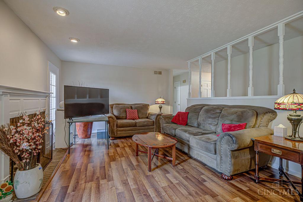 707 Westview Court Property Photo 9