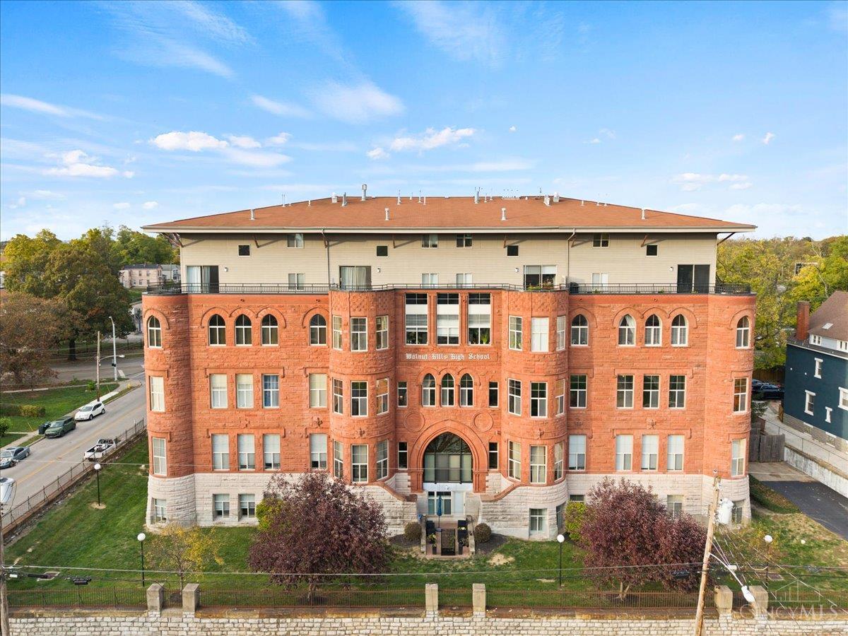 2700 Ashland Avenue Property Photo 1