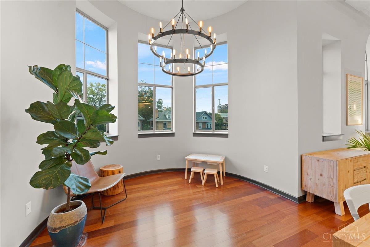 2700 Ashland Avenue Property Photo 11