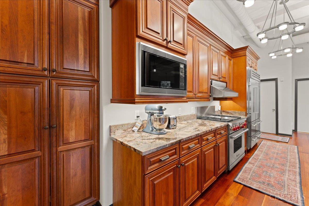 2700 Ashland Avenue Property Photo 13