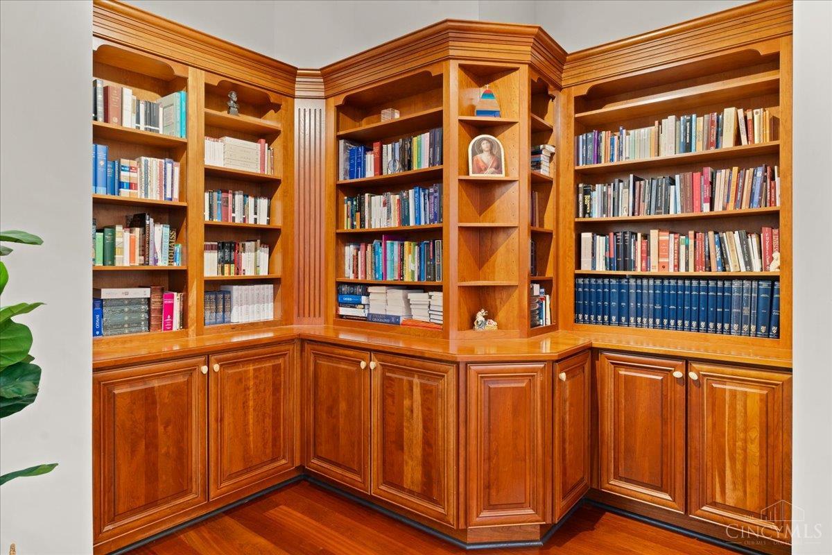 2700 Ashland Avenue Property Photo 15