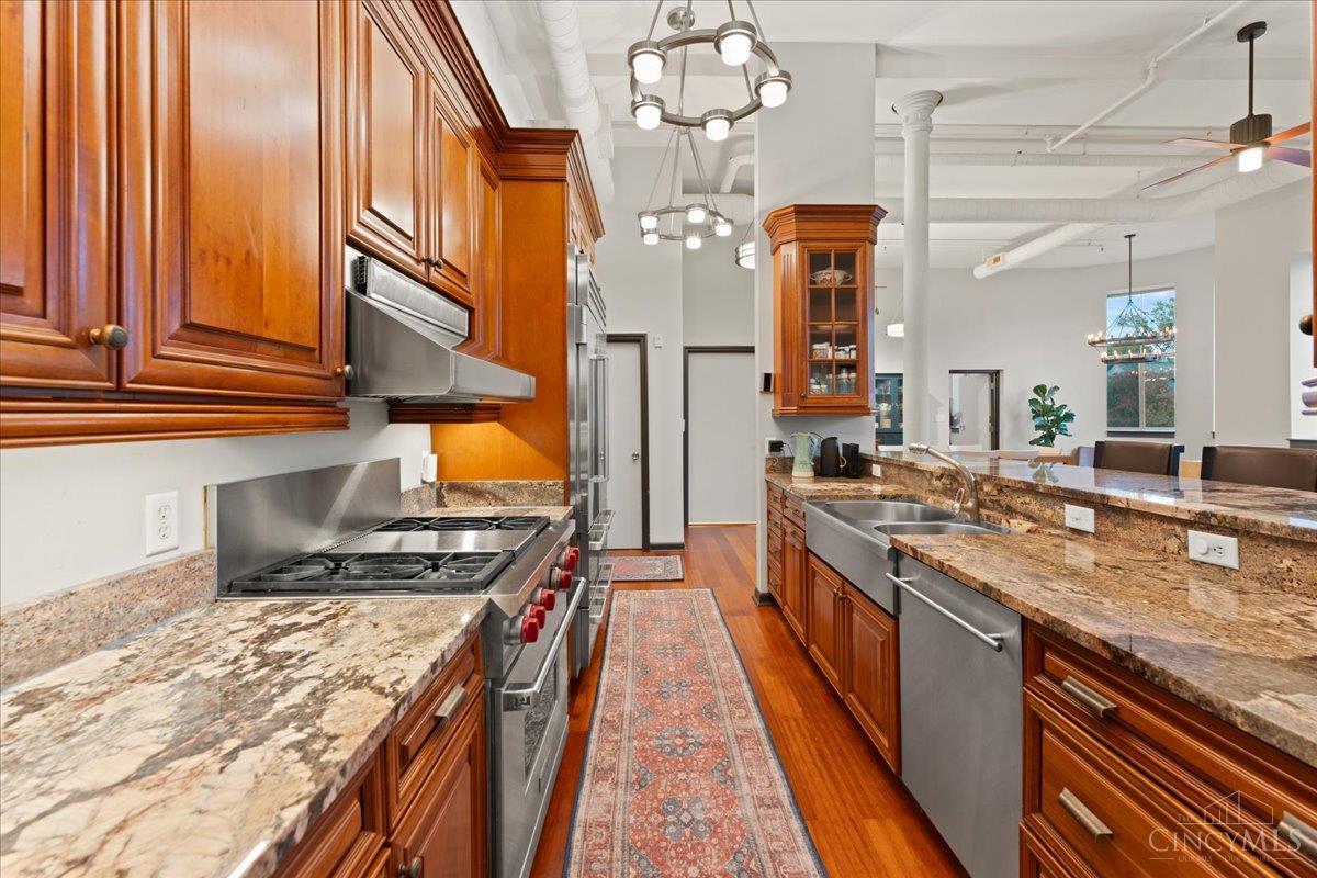 2700 Ashland Avenue Property Photo 18