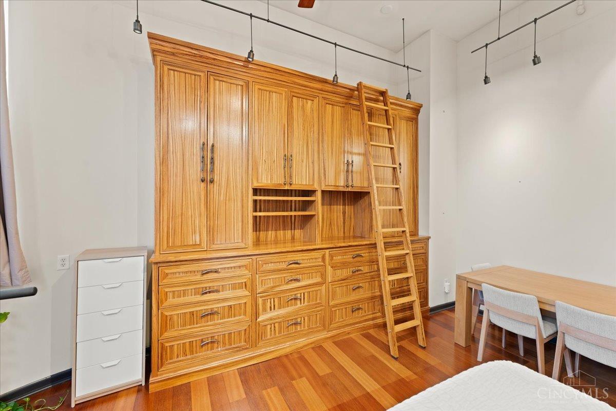 2700 Ashland Avenue Property Photo 20