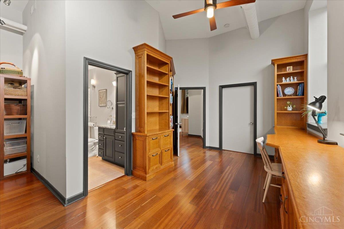 2700 Ashland Avenue Property Photo 25