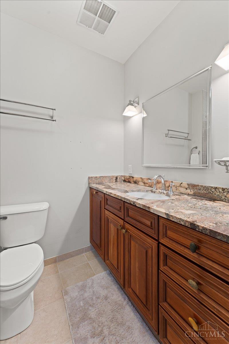 2700 Ashland Avenue Property Photo 32