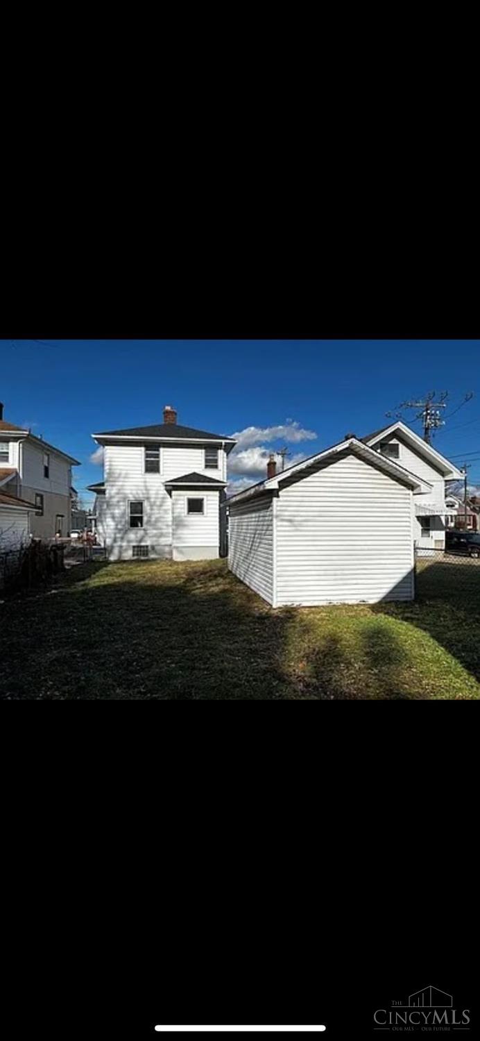 2011 Dale Road Property Photo 4