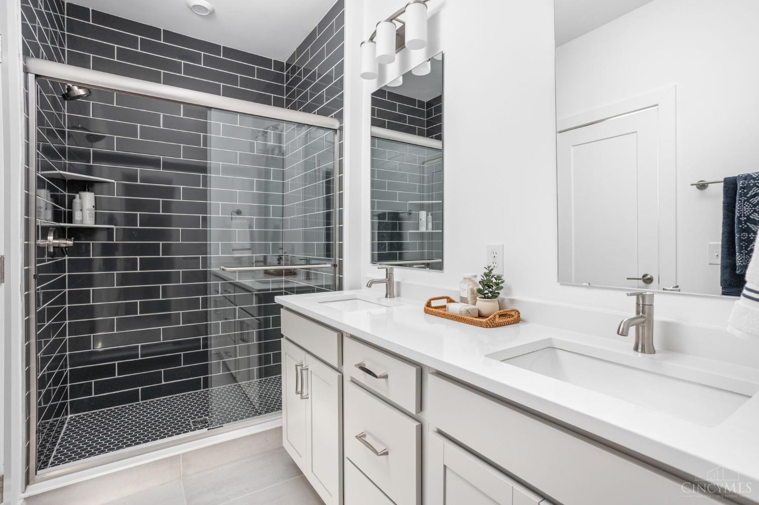 3008 Woodburn Avenue Property Photo 7