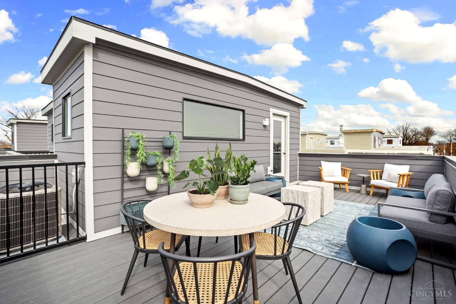 3008 Woodburn Avenue Property Photo 9