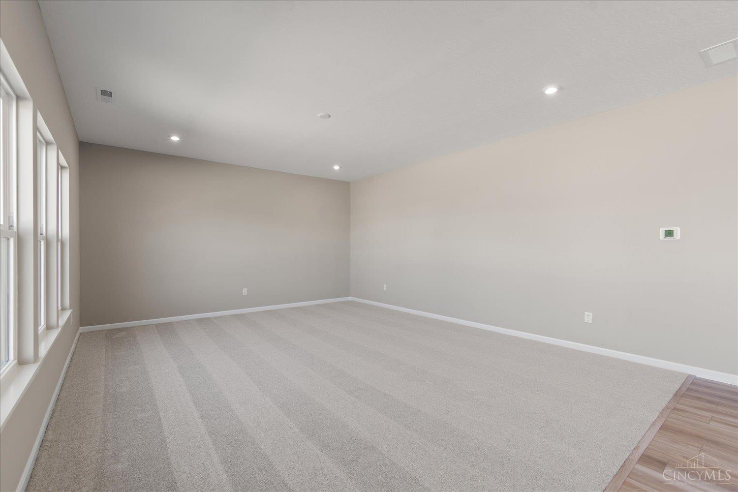 6071 Foothills Drive Property Photo 11