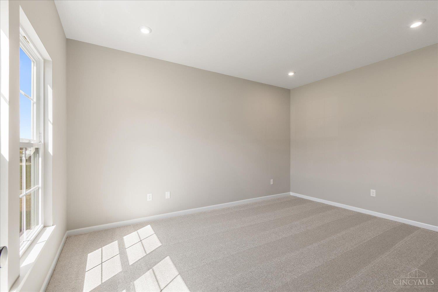 6071 Foothills Drive Property Photo 12
