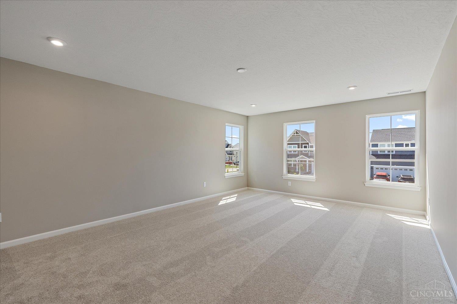 6071 Foothills Drive Property Photo 14