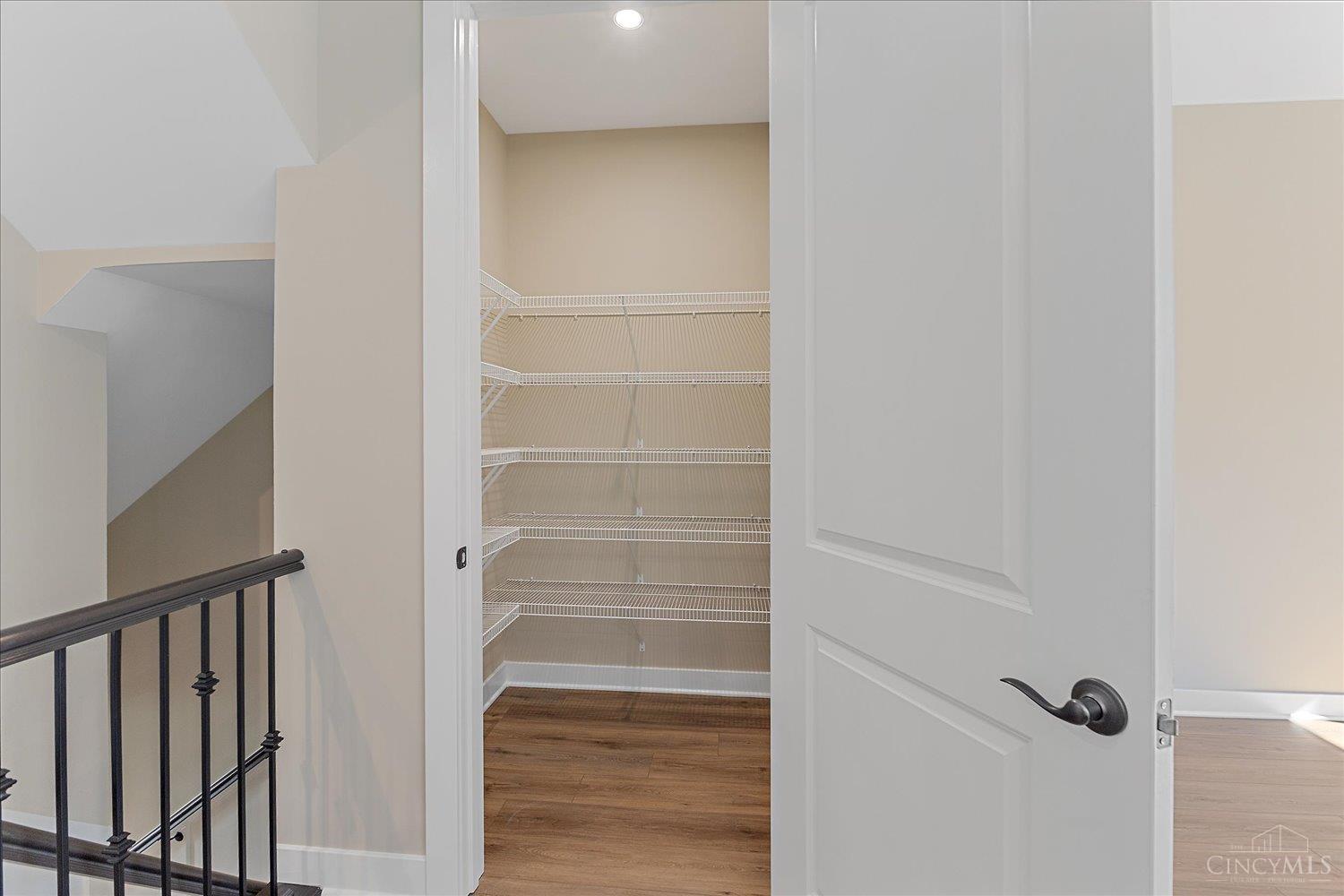 7251 Otley Drive Property Photo 6