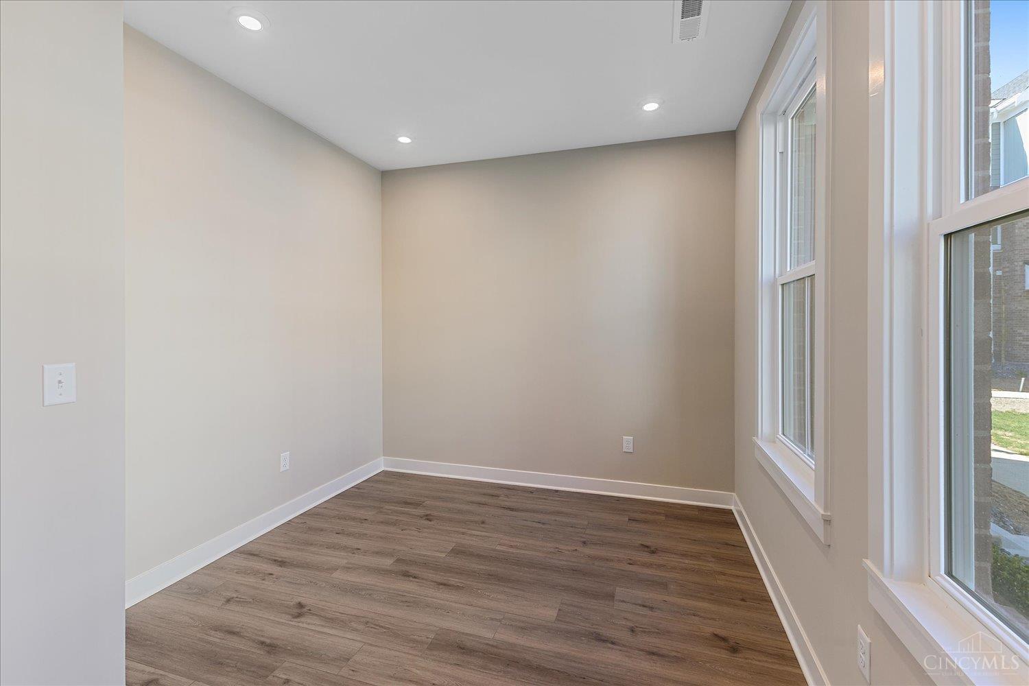 7251 Otley Drive Property Photo 7