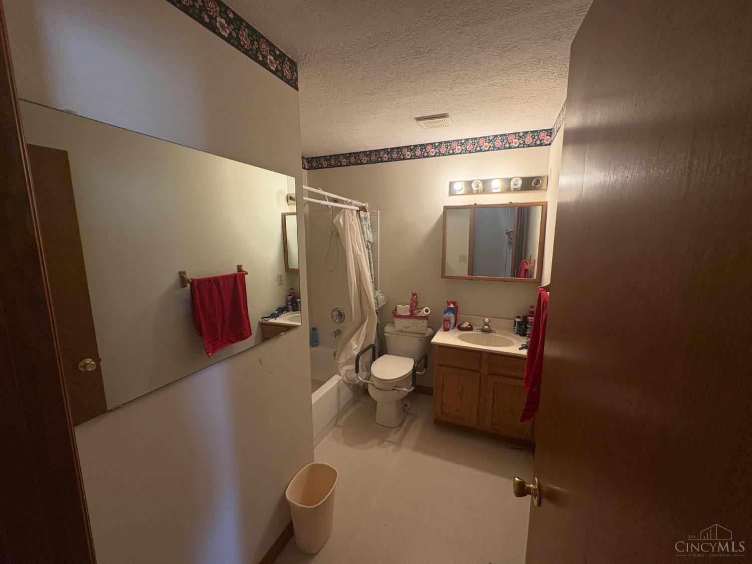 1628 Bell Road Property Photo 4