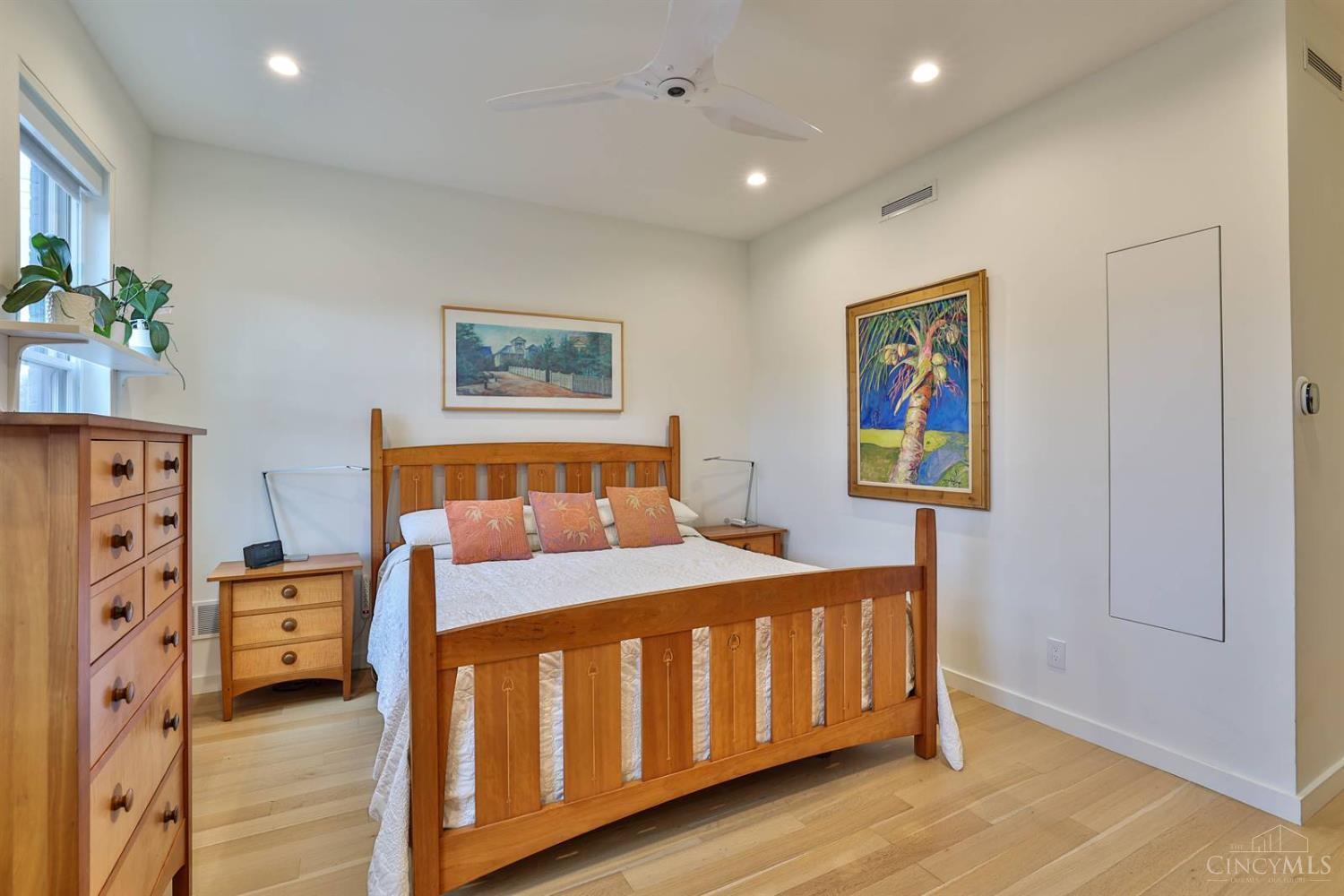 1826 Elm Street Property Photo 25