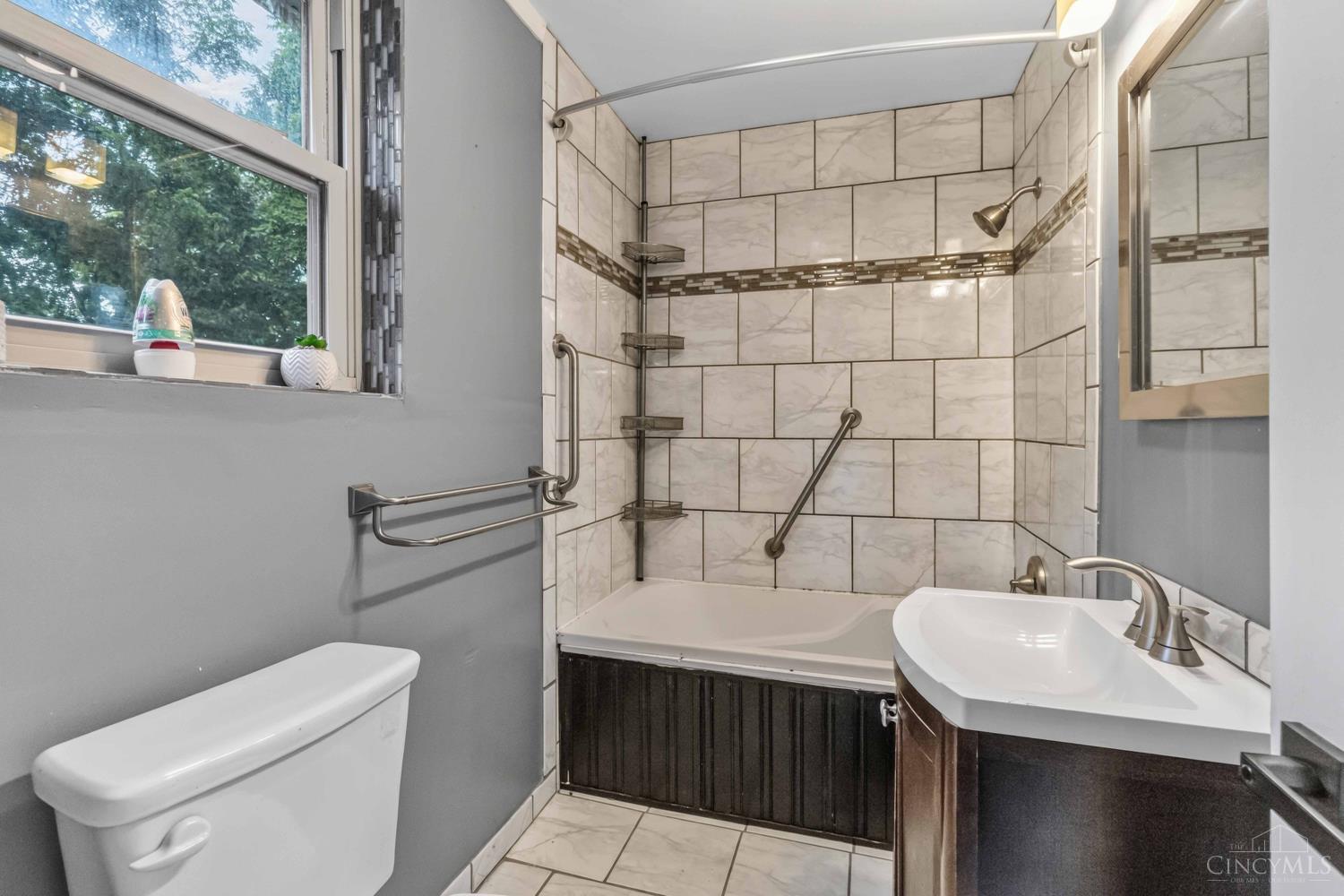 5751 Belmont Avenue Property Photo 17