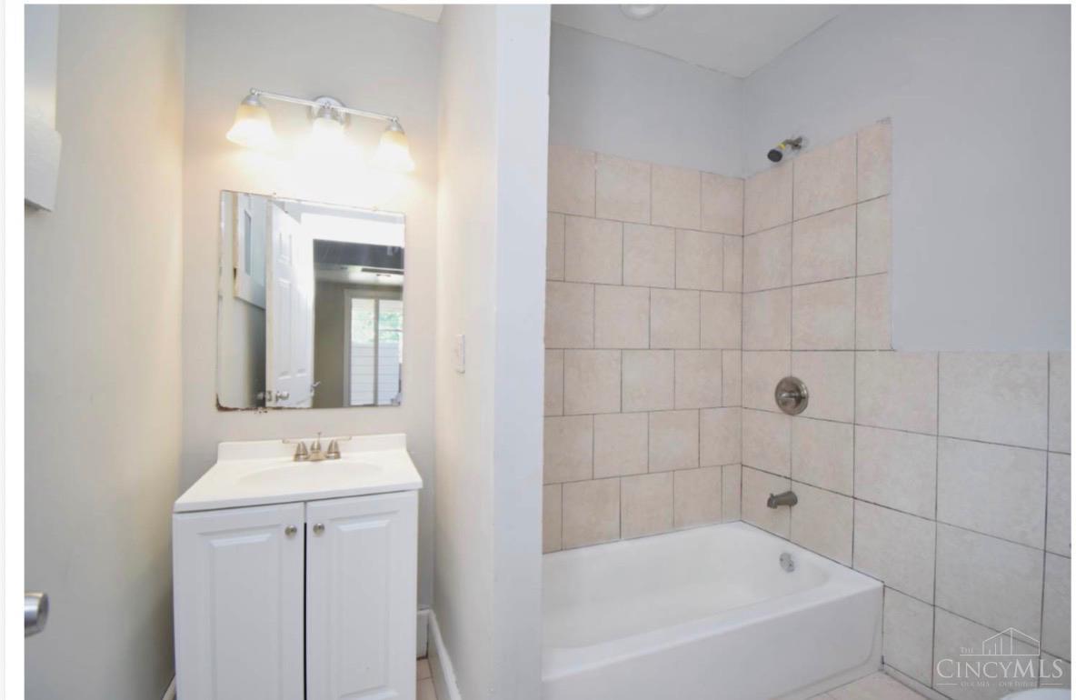 1015 Purcell Avenue Property Photo 15