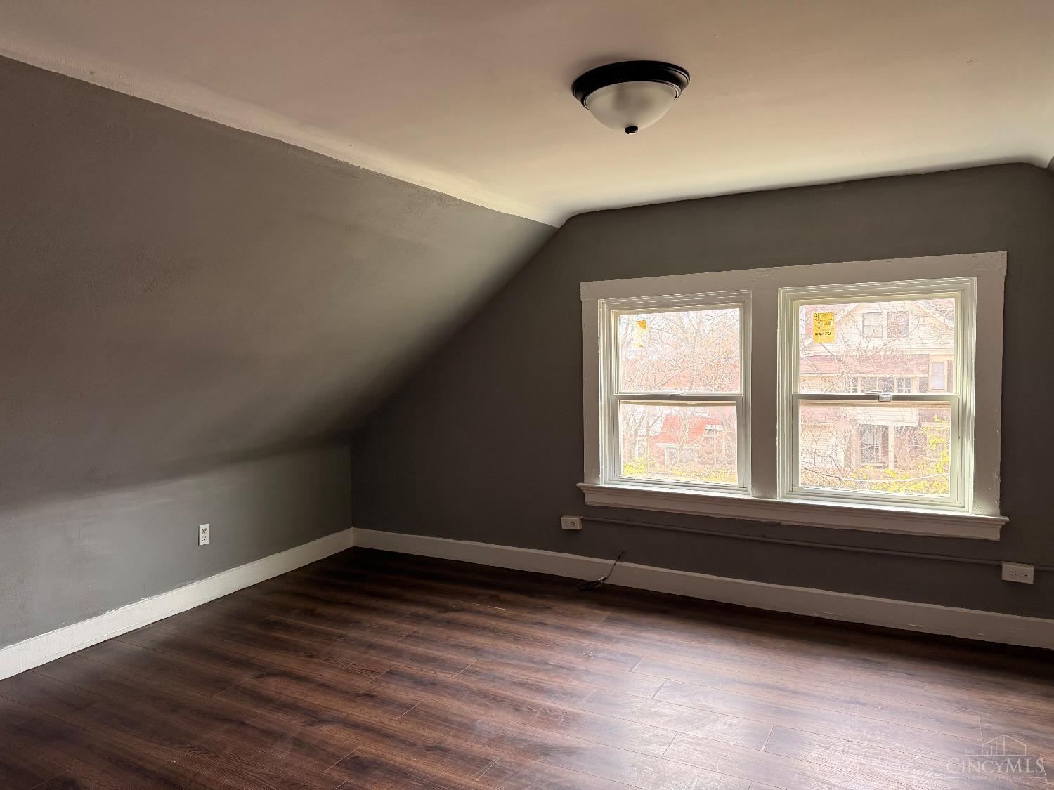 1015 Purcell Avenue Property Photo 33