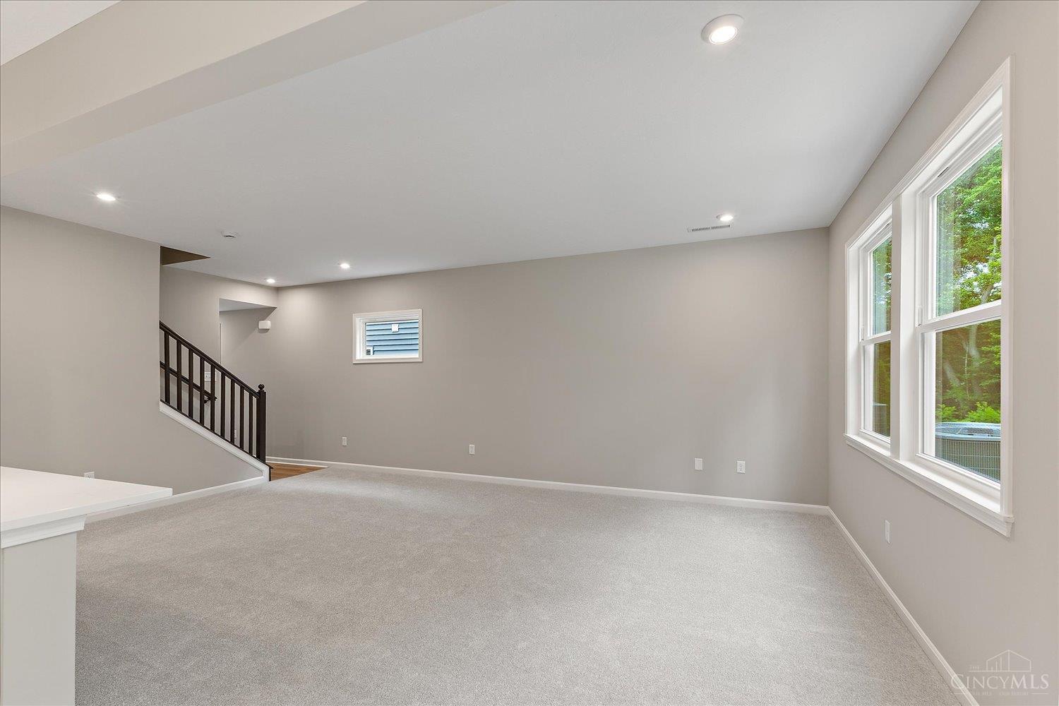 1593 Summerview Lane Property Photo 8