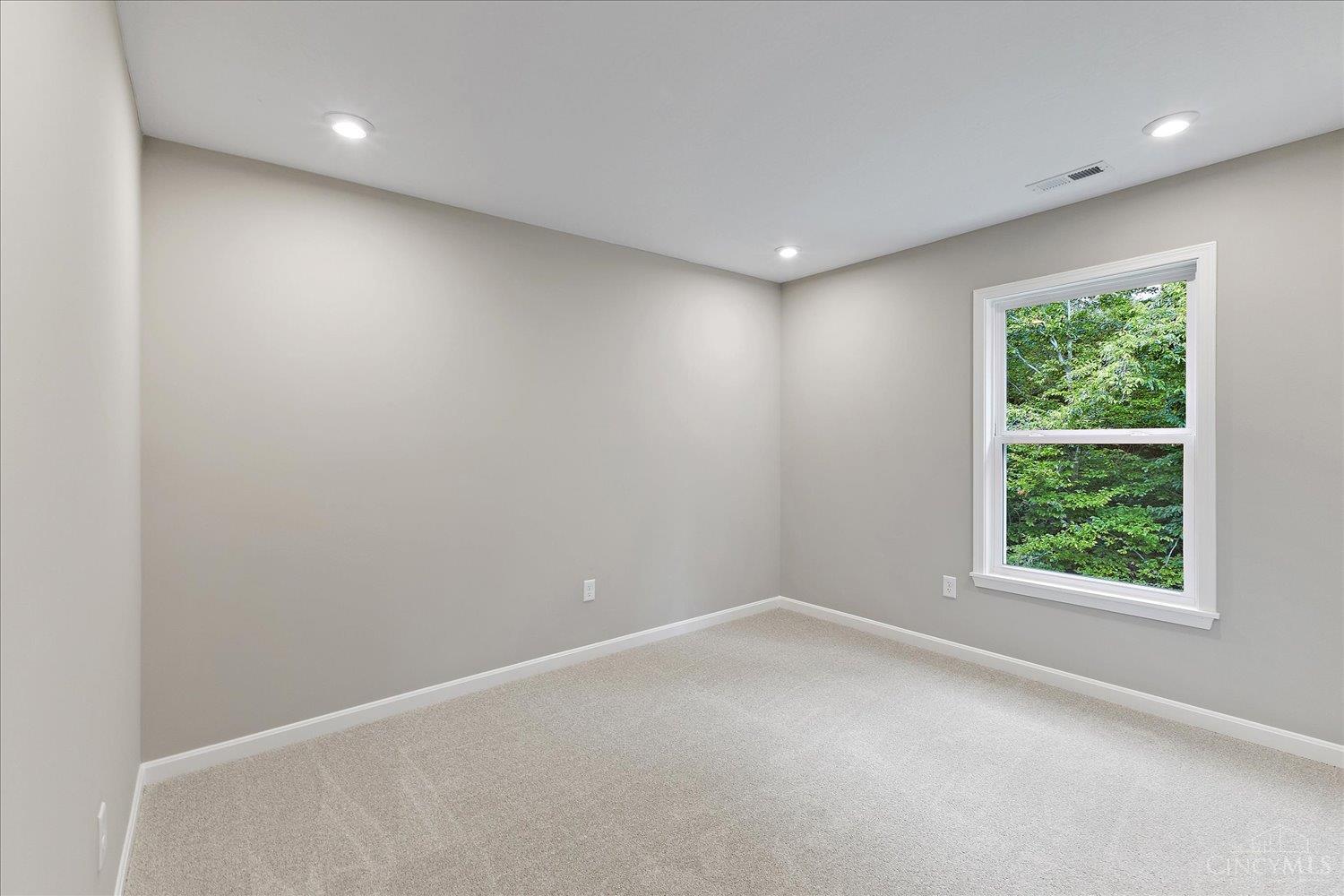 1593 Summerview Lane Property Photo 18