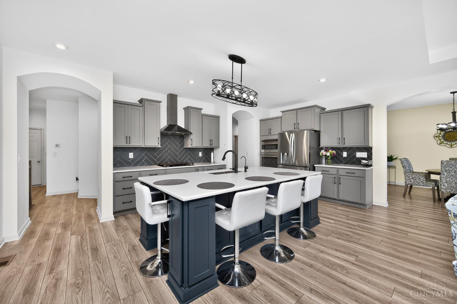 4792 Roses Run Property Photo 4