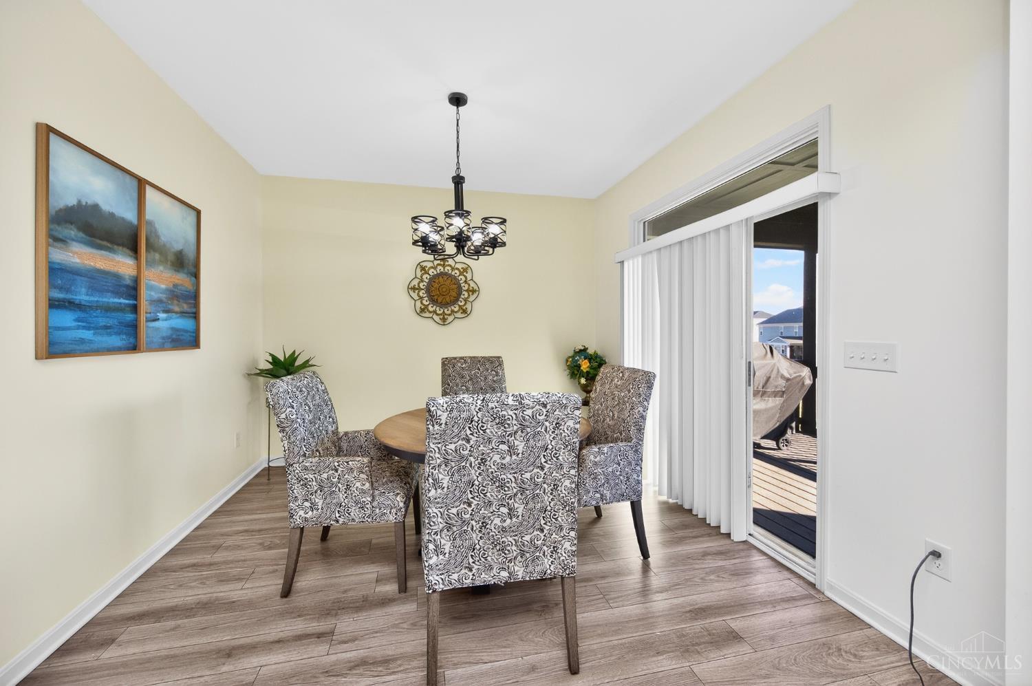 4792 Roses Run Property Photo 10