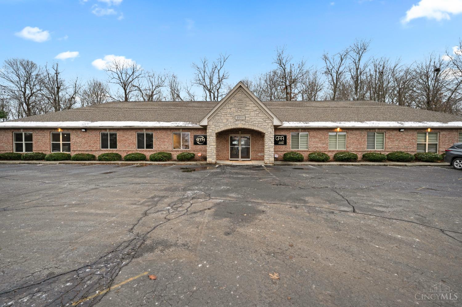 9155 Governors Way Property Photo 1