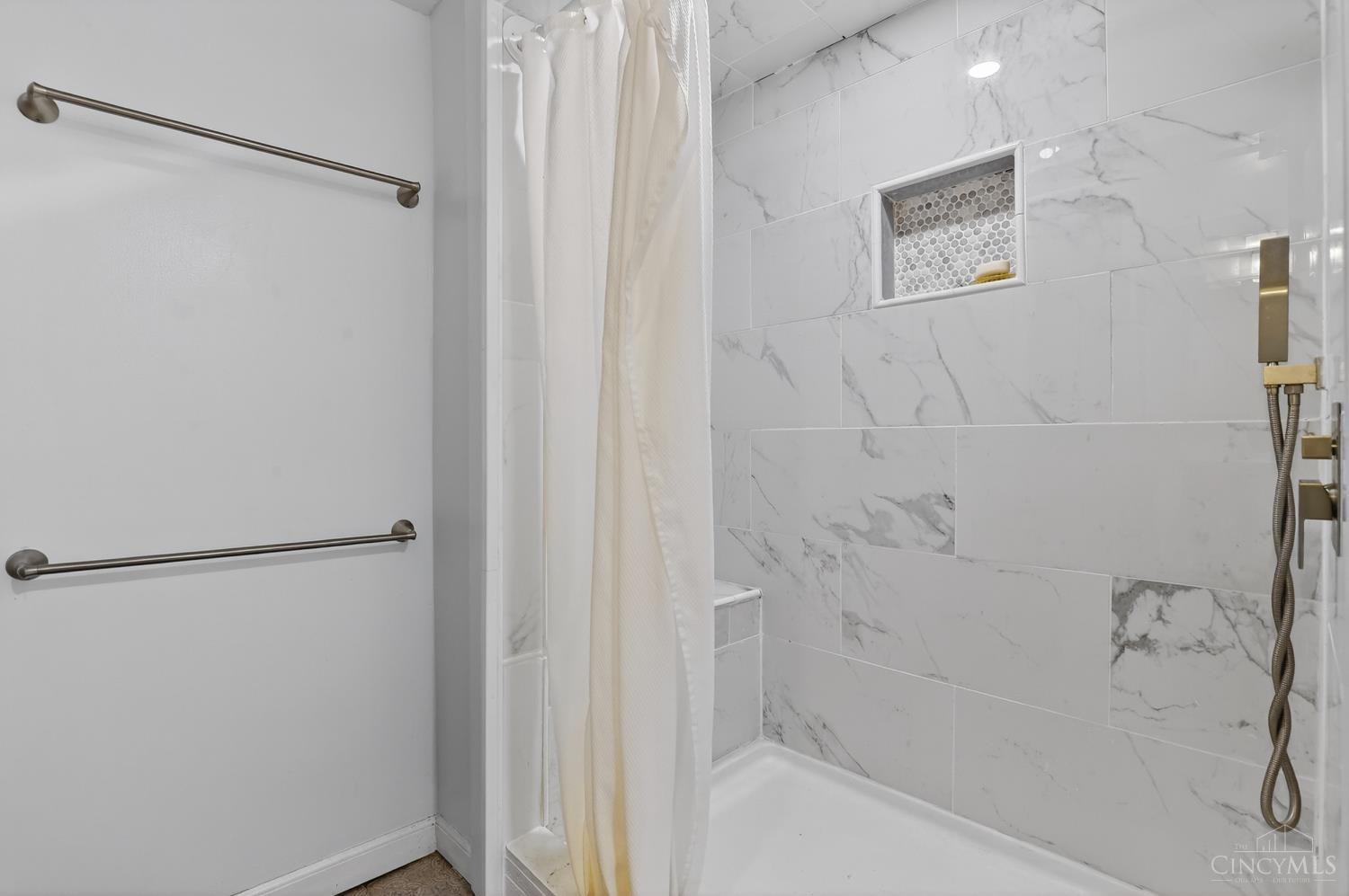 378 Howell Avenue Property Photo 21