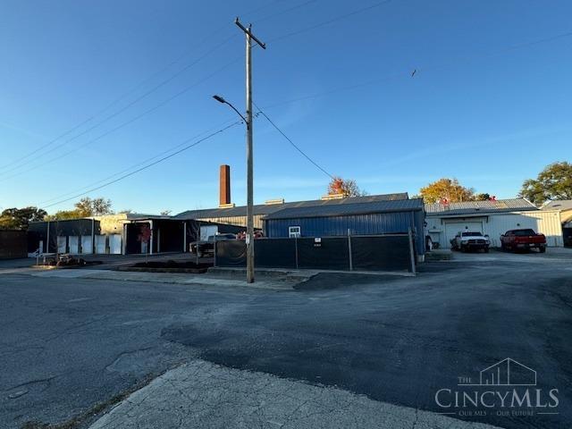 940 Symmes Avenue Property Photo 2