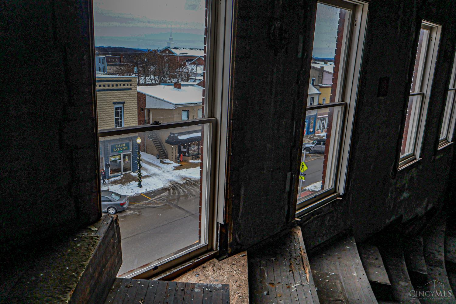 S 109 High Street Property Photo 25