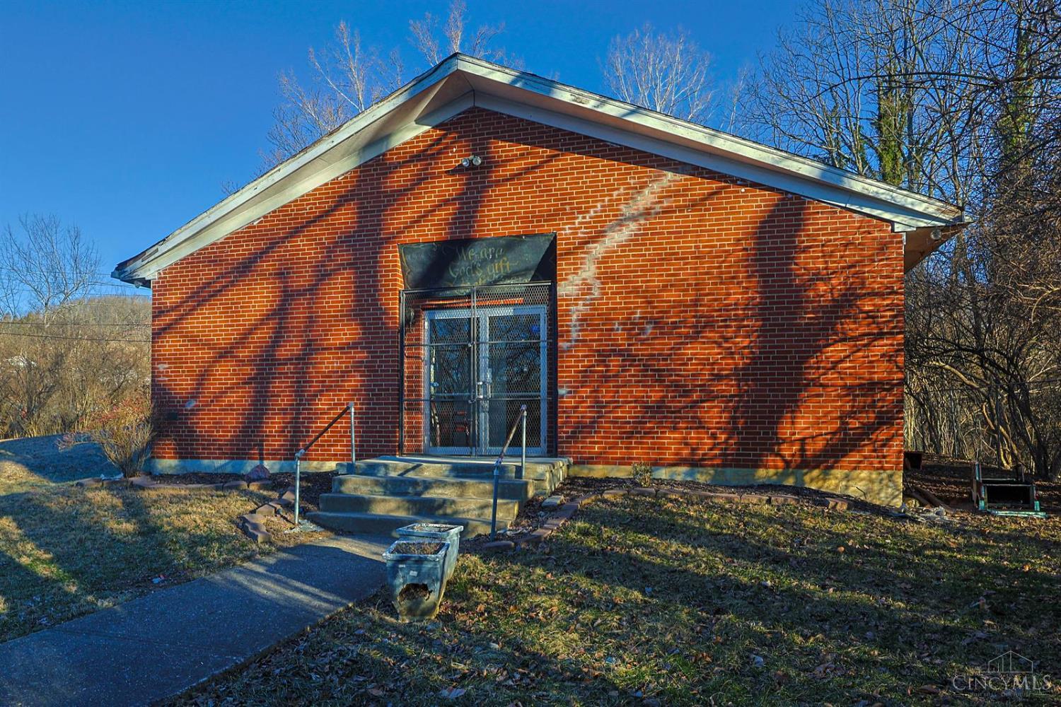 4662 Ashtree Drive Property Photo 3