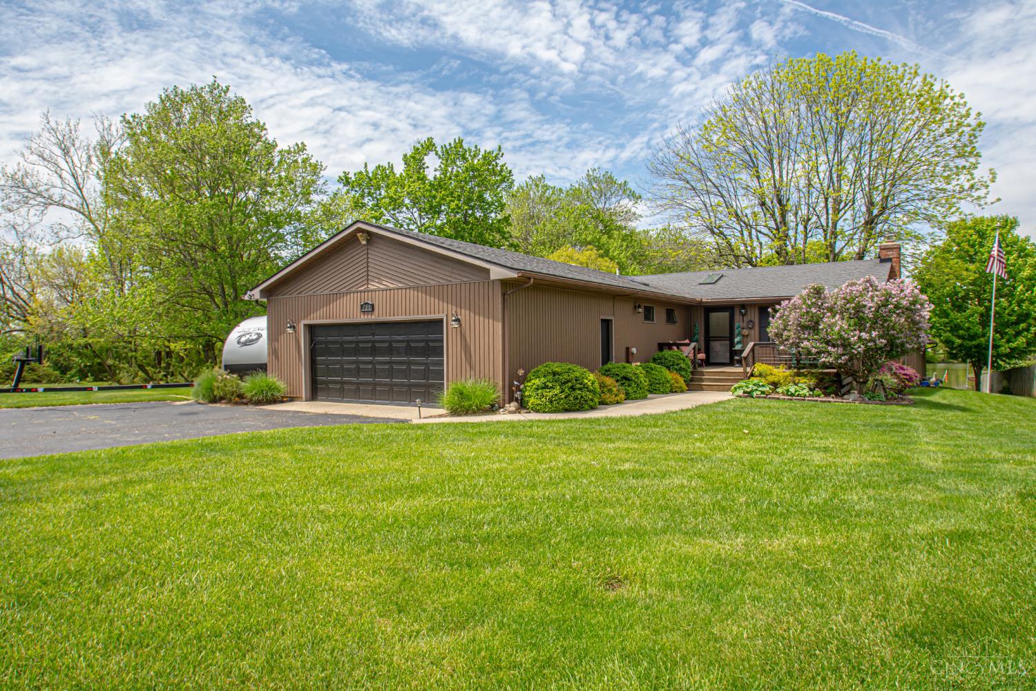 751 Lakengren Drive Property Photo 4
