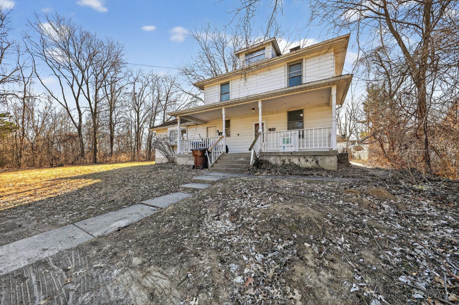 1461 Kinney Avenue Property Photo 2